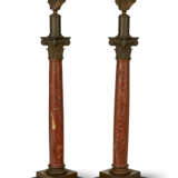 A PAIR OF ROUGE MARBLE AND PATINATED BRONZE COLUMNS - фото 3