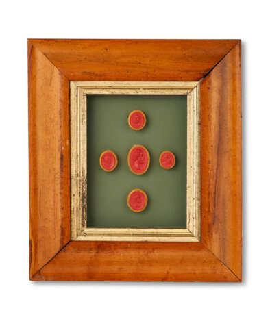 A GROUP OF THIRTEEN FRAMED SETS OF INTAGLIO SEALS AND MOLDS - photo 6