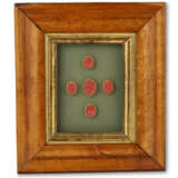 A GROUP OF THIRTEEN FRAMED SETS OF INTAGLIO SEALS AND MOLDS - фото 12