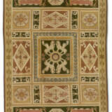 A PORTUGUESE NEEDLEWORK CARPET - Foto 1