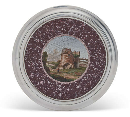 A VICTORIAN PORPHYRY AND MICRO-MOSAIC MOUNTED SILVER SNUFF BOX - photo 2
