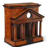 A GERMAN EBONY AND BURL-ELM WATCH STAND IN THE FORM OF A ROMAN TEMPLE - Foto 1