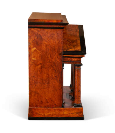 A GERMAN EBONY AND BURL-ELM WATCH STAND IN THE FORM OF A ROMAN TEMPLE - фото 3