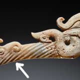 A UNIQUE ELEGANT AND DELICATELY CARVED DRAGON-SHAPED XI OR “KNOT-OPENER” - Foto 5