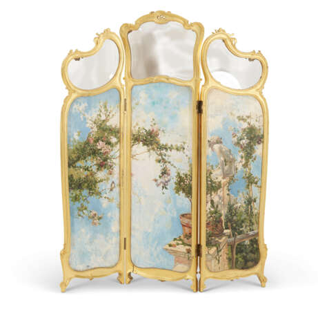 A FRENCH GILTWOOD, GLASS AND PAINTED THREE-PANELED SCREEN - фото 4