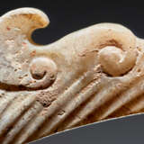 A UNIQUE ELEGANT AND DELICATELY CARVED DRAGON-SHAPED XI OR “KNOT-OPENER” - Foto 6
