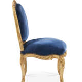 A PAIR OF LOUIS XV GILTWOOD CHAISES - photo 4