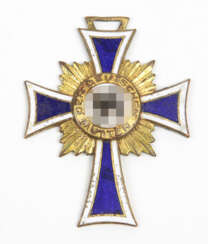 Mutterkreuz in Gold