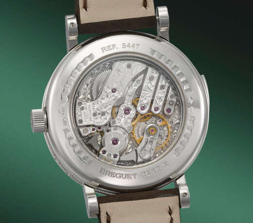 BREGUET. A RARE AND HIGHLY ATTRACTIVE PLATINUM MINUTE REPEATING PERPETUAL CALENDAR WRISTWATCH WITH MOON PHASES, LEAP YEAR INDICATION AND RETROGRADE MONTH - Foto 3