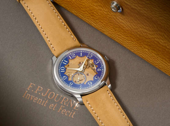 F.P. JOURNE. A VERY RARE AND HIGHLY ATTRACTIVE TANTALUM LIMITED EDITION SEMI-SKELETONIZED WRISTWATCH, MADE FOR THE OPENING OF THE BEIRUT BOUTIQUE - фото 3