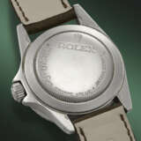 ROLEX. A RARE STAINLESS STEEL AUTOMATIC WRISTWATCH WITH SWEEP CENTRE SECONDS, GAS ESCAPE VALVE AND DATE - Foto 3