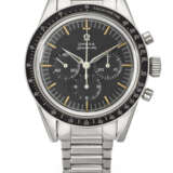 OMEGA. A RARE AND ATTRACTIVE STAINLESS STEEL CHRONOGRAPH WRISTWATCH WITH BRACELET - фото 1