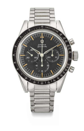 OMEGA. A RARE AND ATTRACTIVE STAINLESS STEEL CHRONOGRAPH WRISTWATCH WITH BRACELET - photo 1