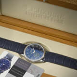 F.P. JOURNE. A RARE AND ATTRACTIVE TANTALUM WRISTWATCH WITH CHROME BLUE DIAL - photo 3