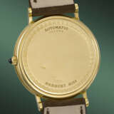 BREGUET. AN ELEGANT 18K GOLD AUTOMATIC PERPETUAL CALENDAR WRISTWATCH WITH MOON PHASES AND LEAP YEAR INDICATION - photo 3