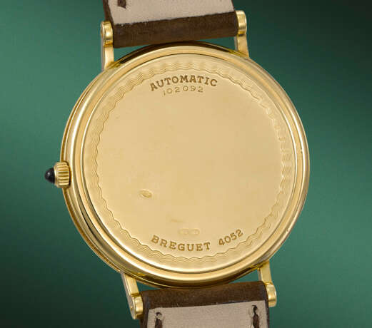 BREGUET. AN ELEGANT 18K GOLD AUTOMATIC PERPETUAL CALENDAR WRISTWATCH WITH MOON PHASES AND LEAP YEAR INDICATION - photo 3