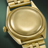 ROLEX. A VERY RARE AND EARLY 18K GOLD AUTOMATIC WRISTWATCH WITH SWEEP CENTRE SECONDS, DATE AND BRACELET - photo 4
