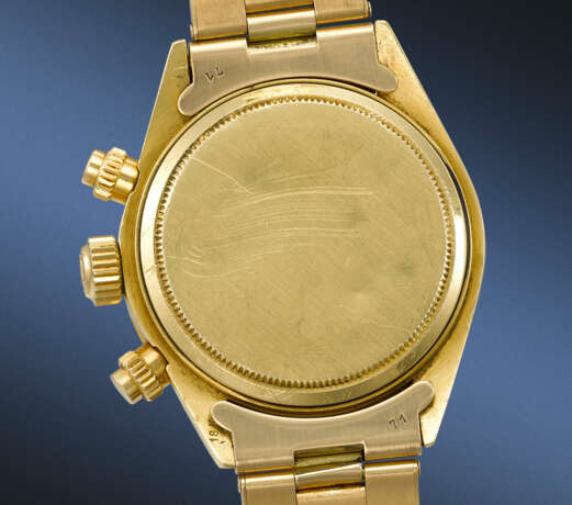 ROLEX. AN EXCESSIVELY RARE AND IMPORTANT 18K GOLD CHRONOGRAPH WRISTWATCH WITH BRACELET, MADE FOR THE SULTANATE OF OMAN - Foto 3