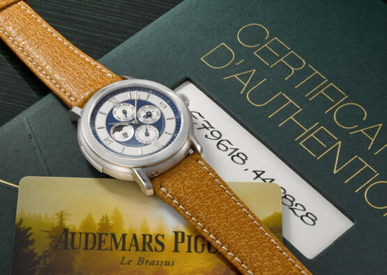 AUDEMARS PIGUET. A UNIQUE AND HIGHLY ATTRACTIVE PLATINUM MINUTE REPEATING PERPETUAL CALENDAR WRISTWATCH WITH MOON PHASES AND LEAP YEAR INDICATION - фото 3