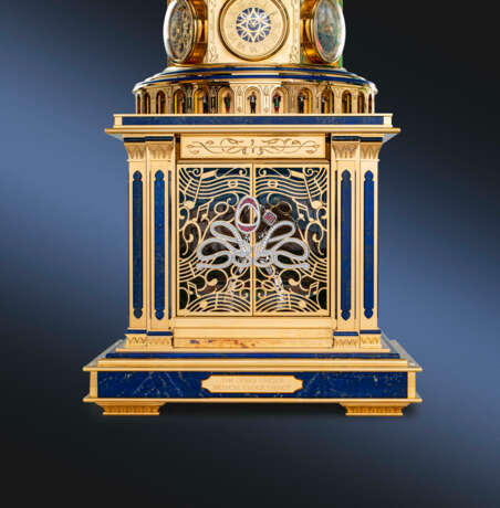 CROWN. A UNIQUE, EXTRAORDINARY AND MAGNIFICENT SILVER-GILT, LAPIS LAZULI, AVENTURINE, RUBELITE, DIAMOND AND RUBY-SET ELECTRO-MECHANICAL MUSICAL AUTOMATON WORLD TIME TABLE CLOCK WITH PERPETUAL CALENDAR, ASTROLABE, THERMOMETER, HYGROMETER AND REMOTE CONTROL - photo 4