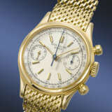 PATEK PHILIPPE. A VERY RARE AND ATTRACTIVE 18K GOLD CHRONOGRAPH WRISTWATCH WITH BRACELET - photo 2