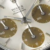 ROLEX. A RARE AND HIGHLY ATTRACTIVE STAINLESS STEEL CHRONOGRAPH WRISTWATCH WITH TROPICAL REGISTERS AND BRACELET - Foto 3