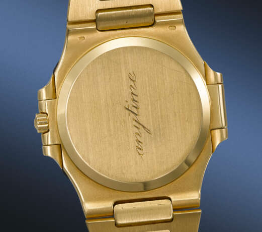 PATEK PHILIPPE. AN EXTREMELY RARE AND ATTRACTIVE 18K GOLD AUTOMATIC WRISTWATCH WITH DATE AND BRACELET - фото 4