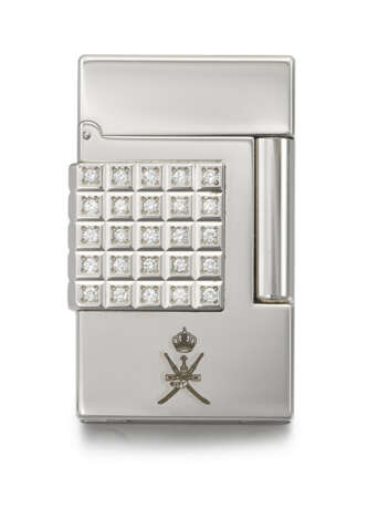 DUPONT. A RARE AND ATTRACTIVE PLATINUM DIAMOND-SET LIMITED EDITION LIGHTER, MADE FOR THE SULTANATE OF OMAN - фото 1