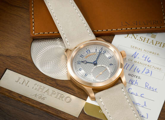 J.N. SHAPIRO. A HIGHLY ATTRACTIVE 18K PINK GOLD WRISTWATCH WITH HAND GUILLOCHE DIAL - Foto 3