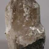 Großer Bergkristall mit Turmalin-Nadeln - photo 3