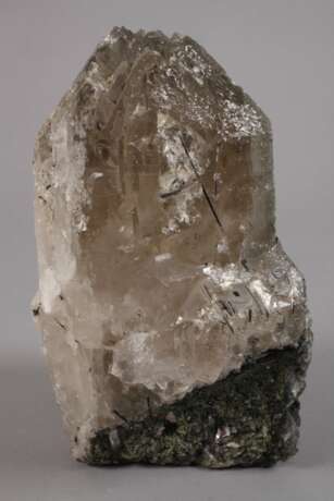Großer Bergkristall mit Turmalin-Nadeln - Foto 3