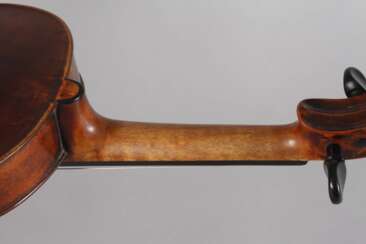 Violine im Etui