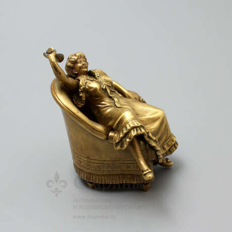 Старинная венская бронзовая фигурка «Дама в кресле» эротика Европа начало 20 века - photo 6