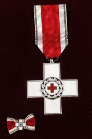 Ehrenzeichen des Deutschen Roten Kreuzes - фото 1