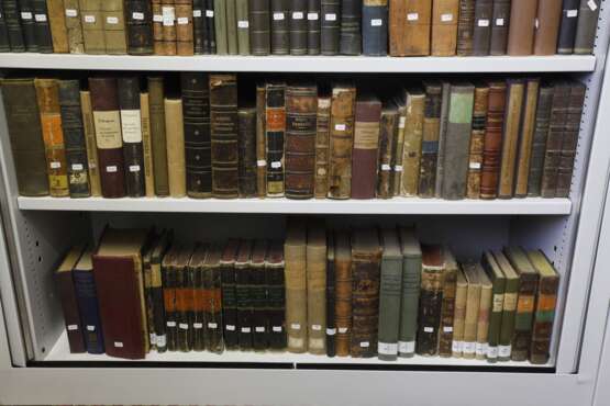 Konvolut Bücher aus einer Klosterbibliothek - фото 4
