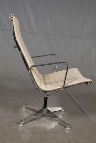 Charles & Ray Eames Sessel EA112 - Foto 6