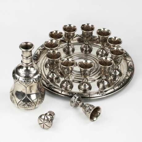 Водочный сервиз из серебра на 12 персон. Царская Россия,19 век. - фото 3