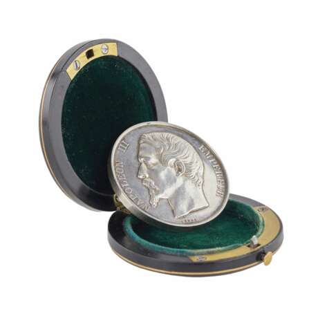 Мемориальная серебряная медаль эпохи Наполеона III в футляре стиля Буль. Франция. 19 век. - photo 2