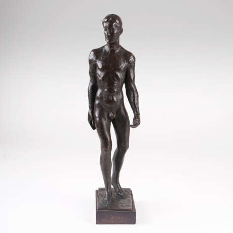 Bronzefigur 'Schreitender männlicher Akt'. Karl Opfermann - photo 2