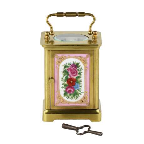 Французские каретные часы с росписью по фарфору, в стиле неорококо. Рубеж 19-20 веков. - фото 4