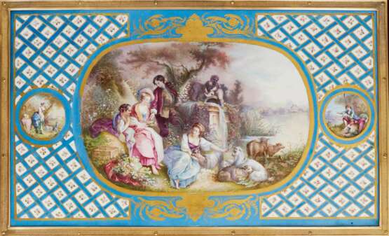 Великолепный дамский столик с декором золоченой бронзы и фарфоровыми панелями в манере Adam Weisweiler . Франция. 19 век - фото 8