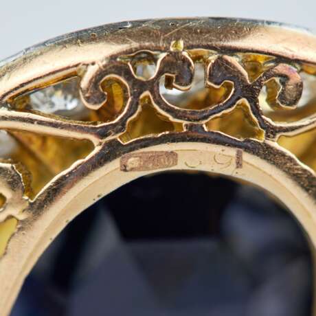 Золотое, с платиной кольцо с сапфиром и бриллиантами. - photo 9