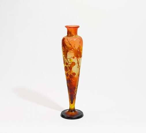 Große Vase mit Weinlaubdekor - photo 1
