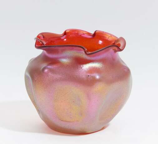 Vase mit gewelltem Rand - Foto 1