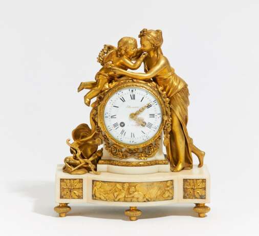 Pendule mit Venus und Amor Stil Louis XV - photo 1