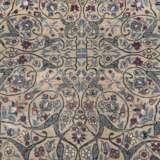 Monumentaler Medaillonteppich mit “Ardebil-Musterung” - Foto 17