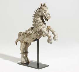 Seltenes, kleineres Sapparam-Pferd als Sitz der Götter von Aiyanar