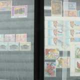 10 Briefmarkenalben umfangreiche internationale Sa… - Foto 3