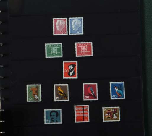 Sehr umfangreiche Briefmarkensammlung best. aus: 2… - фото 4