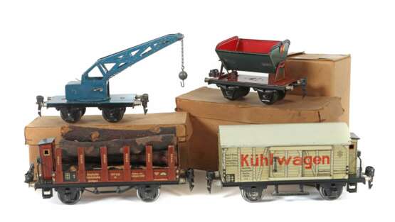 4 Güterwagen Märklin Spur 0, 1 x Kühlwagen 1793, B… - photo 1